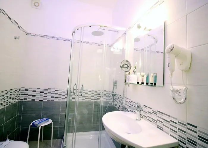 Enjoy בית הארחה