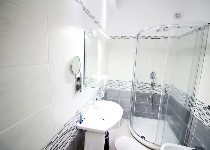 Enjoy בית הארחה